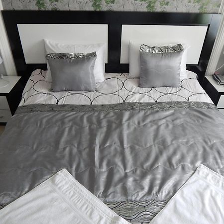 B&B Europa Hotel Kutaisi Esterno foto