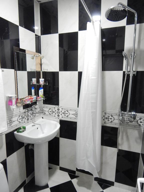 B&B Europa Hotel Kutaisi Esterno foto