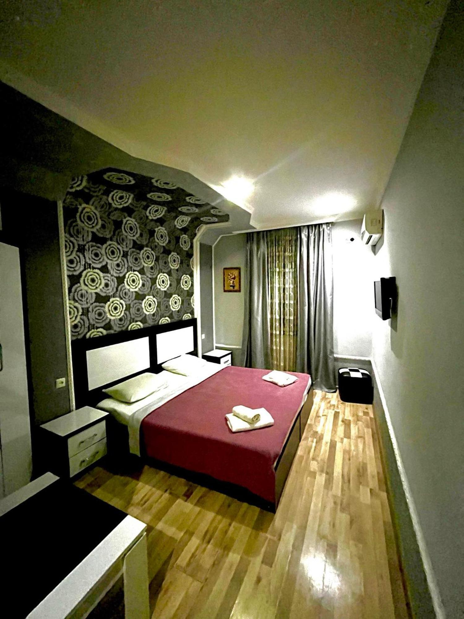 B&B Europa Hotel Kutaisi Esterno foto