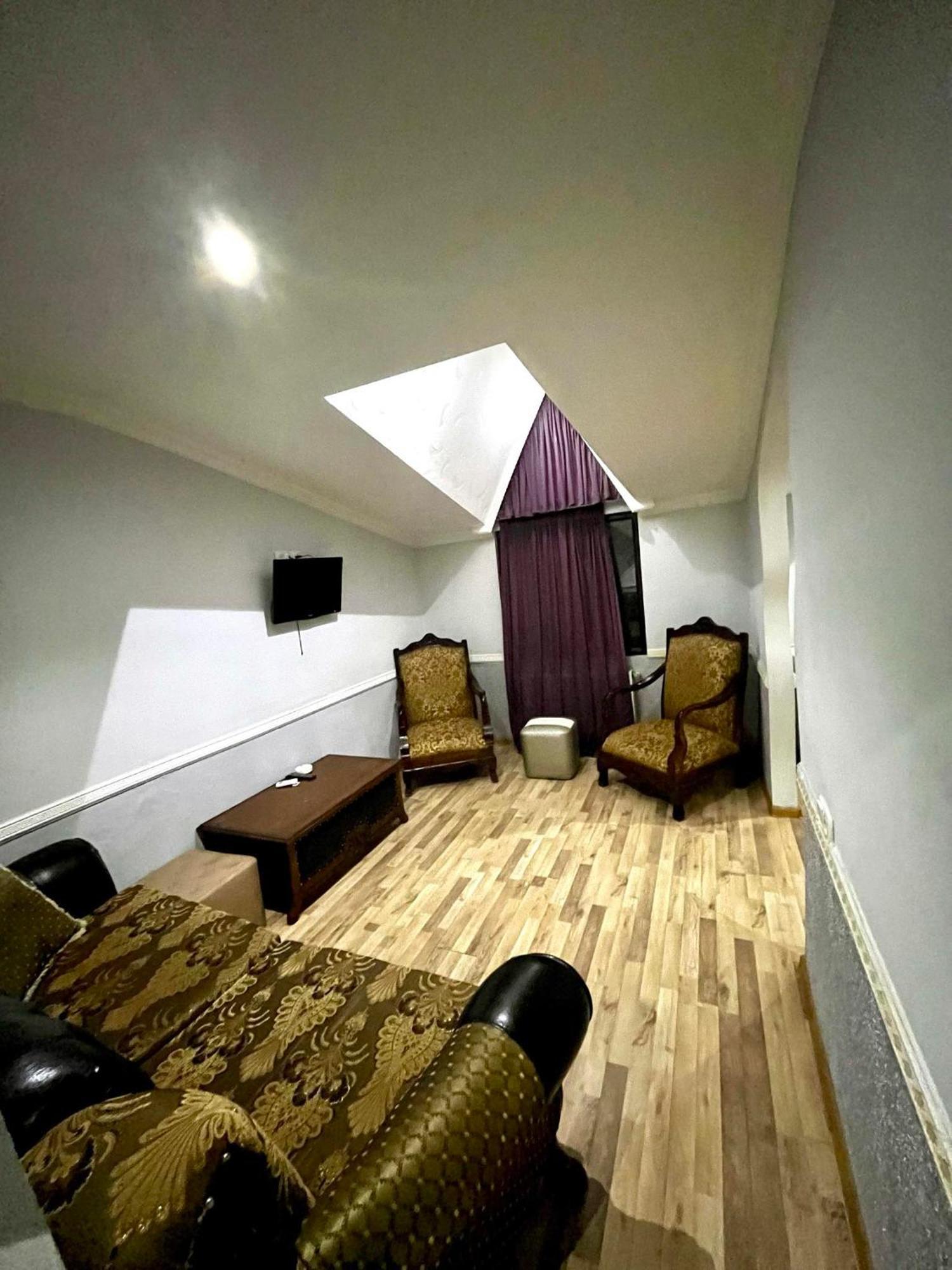 B&B Europa Hotel Kutaisi Esterno foto