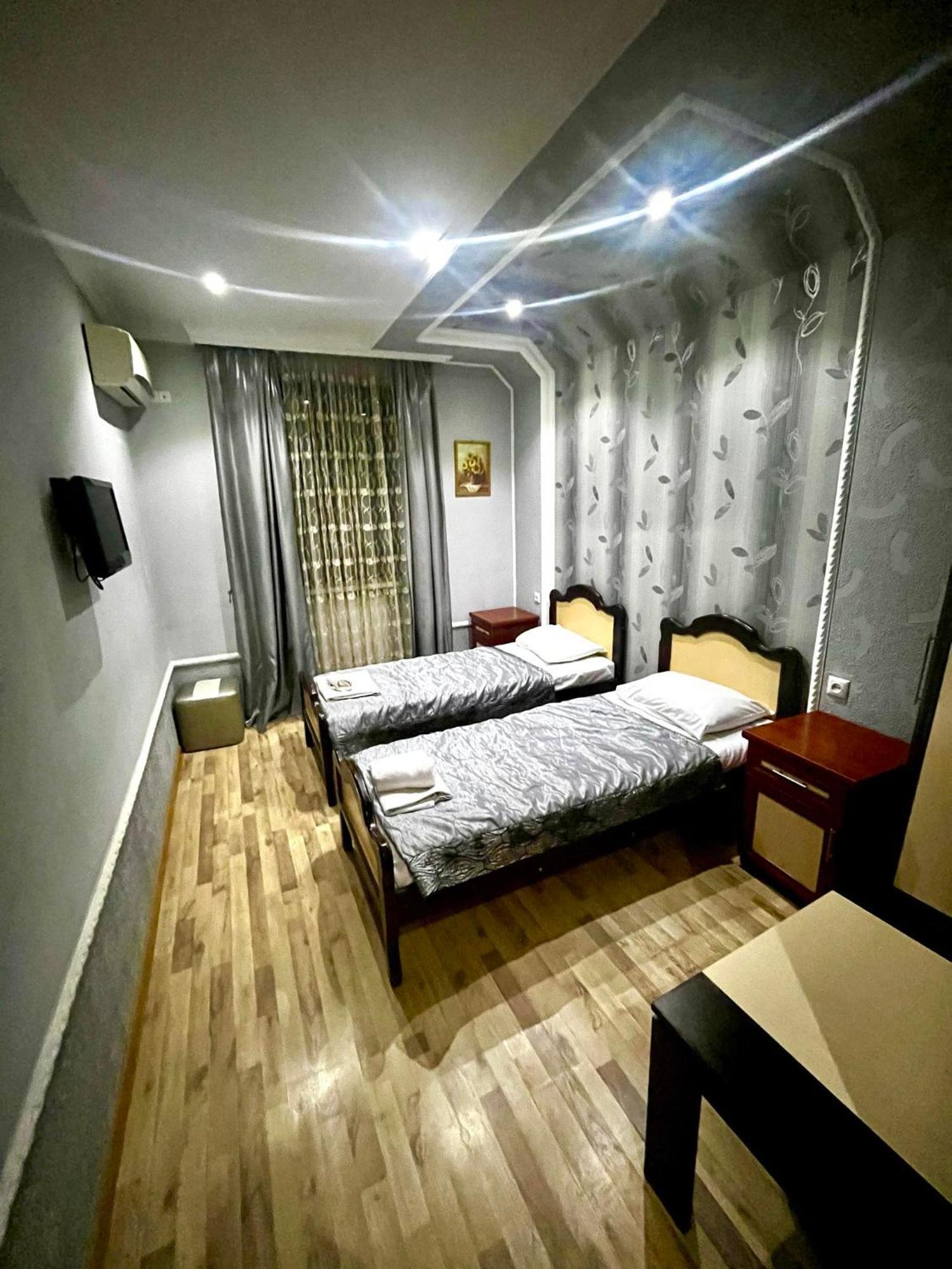 B&B Europa Hotel Kutaisi Esterno foto
