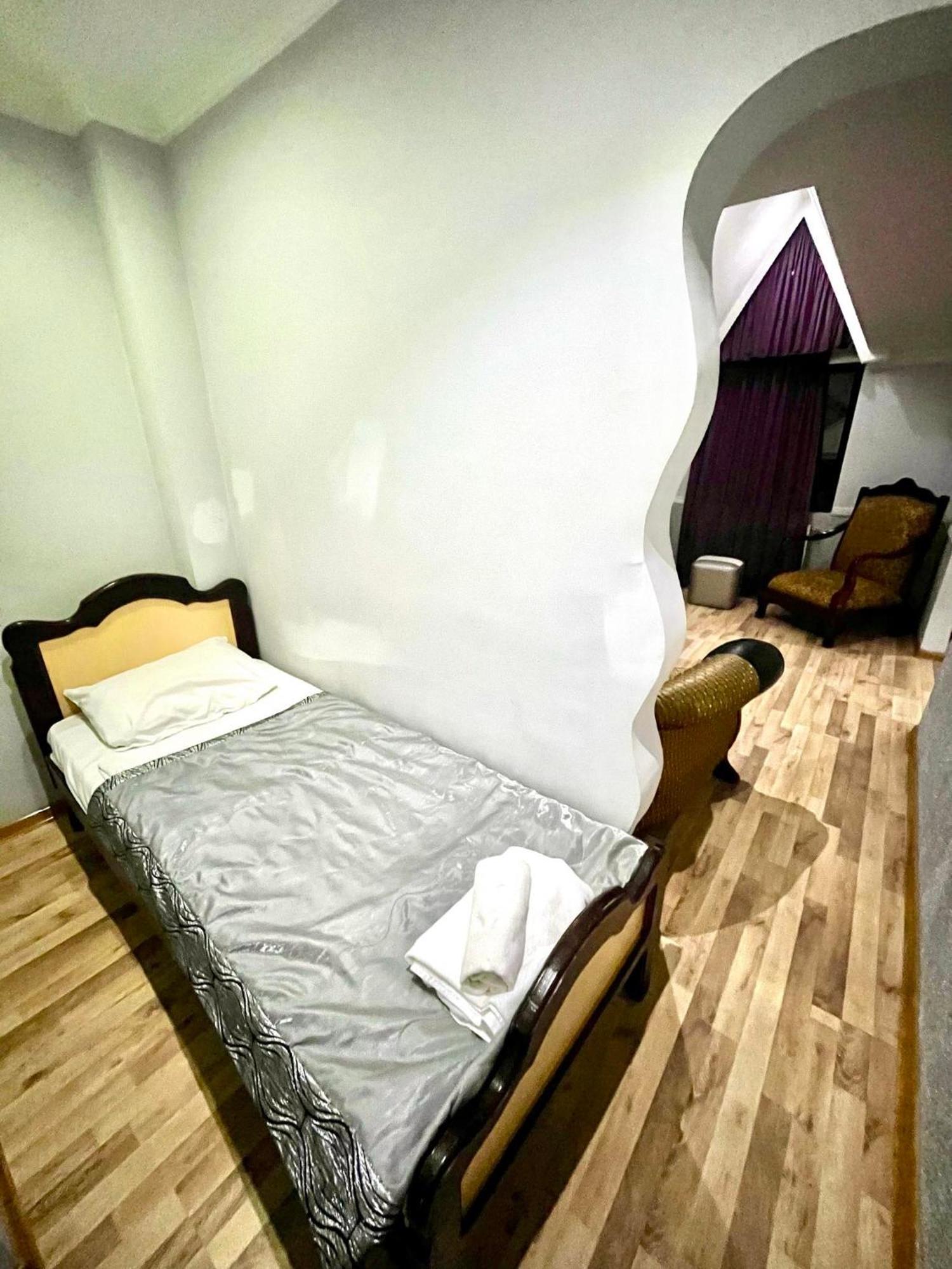 B&B Europa Hotel Kutaisi Esterno foto