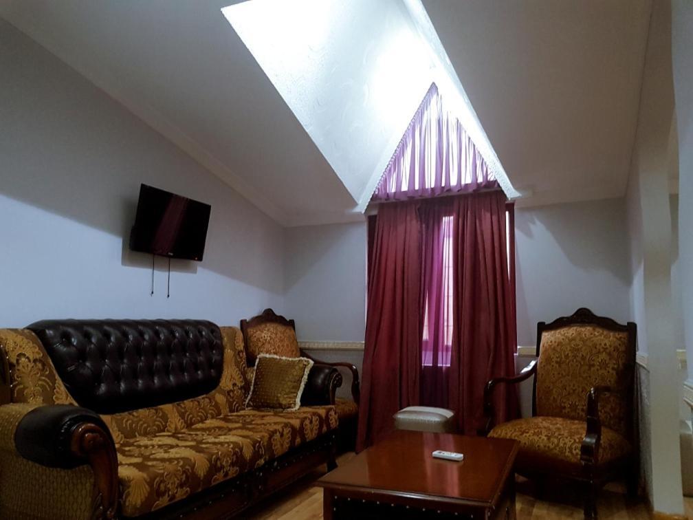 B&B Europa Hotel Kutaisi Esterno foto